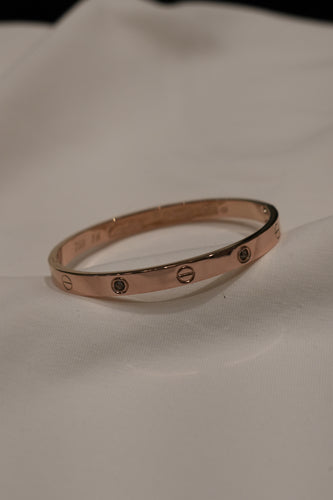 Bangle bracelet